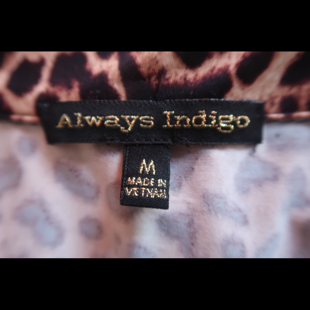 Women’s Long Sleeve Leopard Shirt - Picture 4 of 8